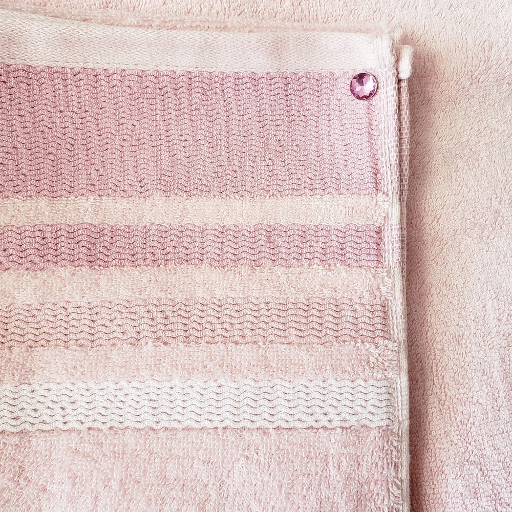 🆒️💘#0972-D ●New! Pink Hang'N'Snap Bath Towel 27x52 🤍Select your snap - Picture 4 of 9
